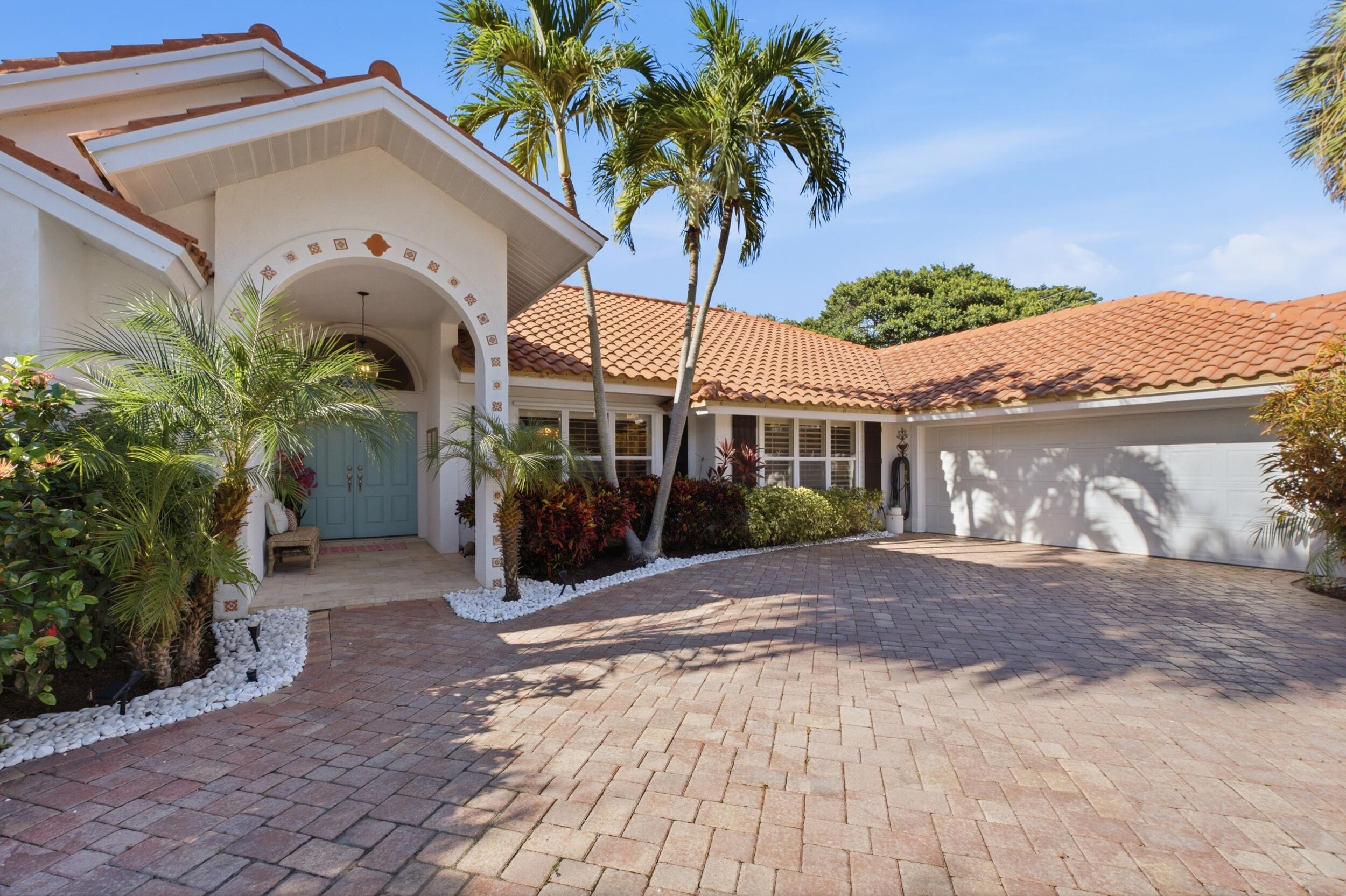 100 HILLCREST Drive