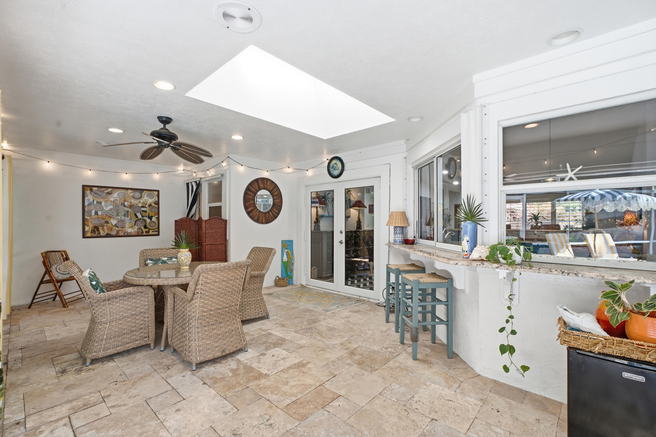 100 HILLCREST Drive