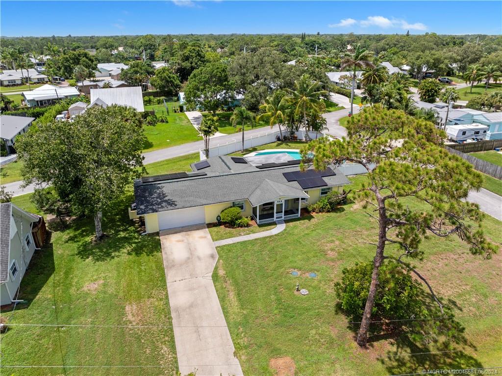952 SW 37th Terrace