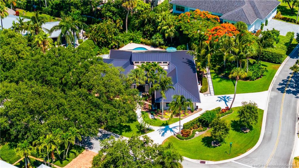 121 Hillcrest Drive