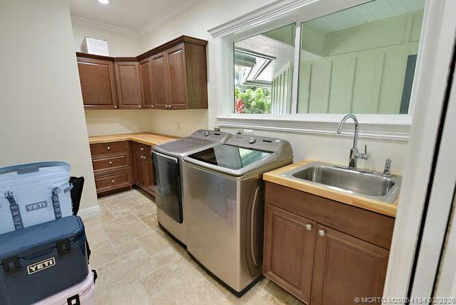 4330 SW Thistle Terrace