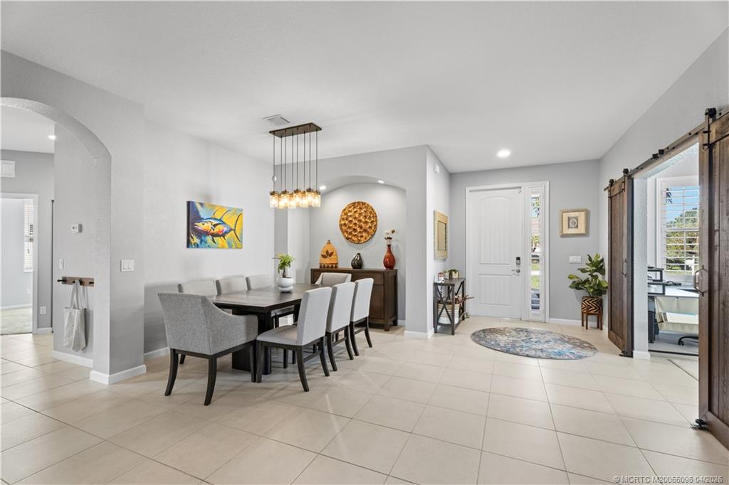 445 NW Sunflower Place