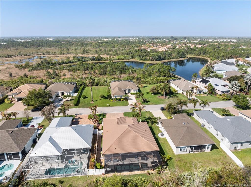 445 NW Sunflower Place