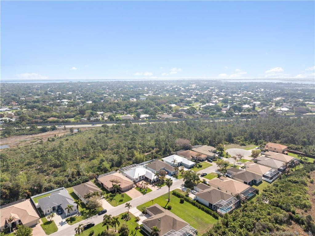 445 NW Sunflower Place