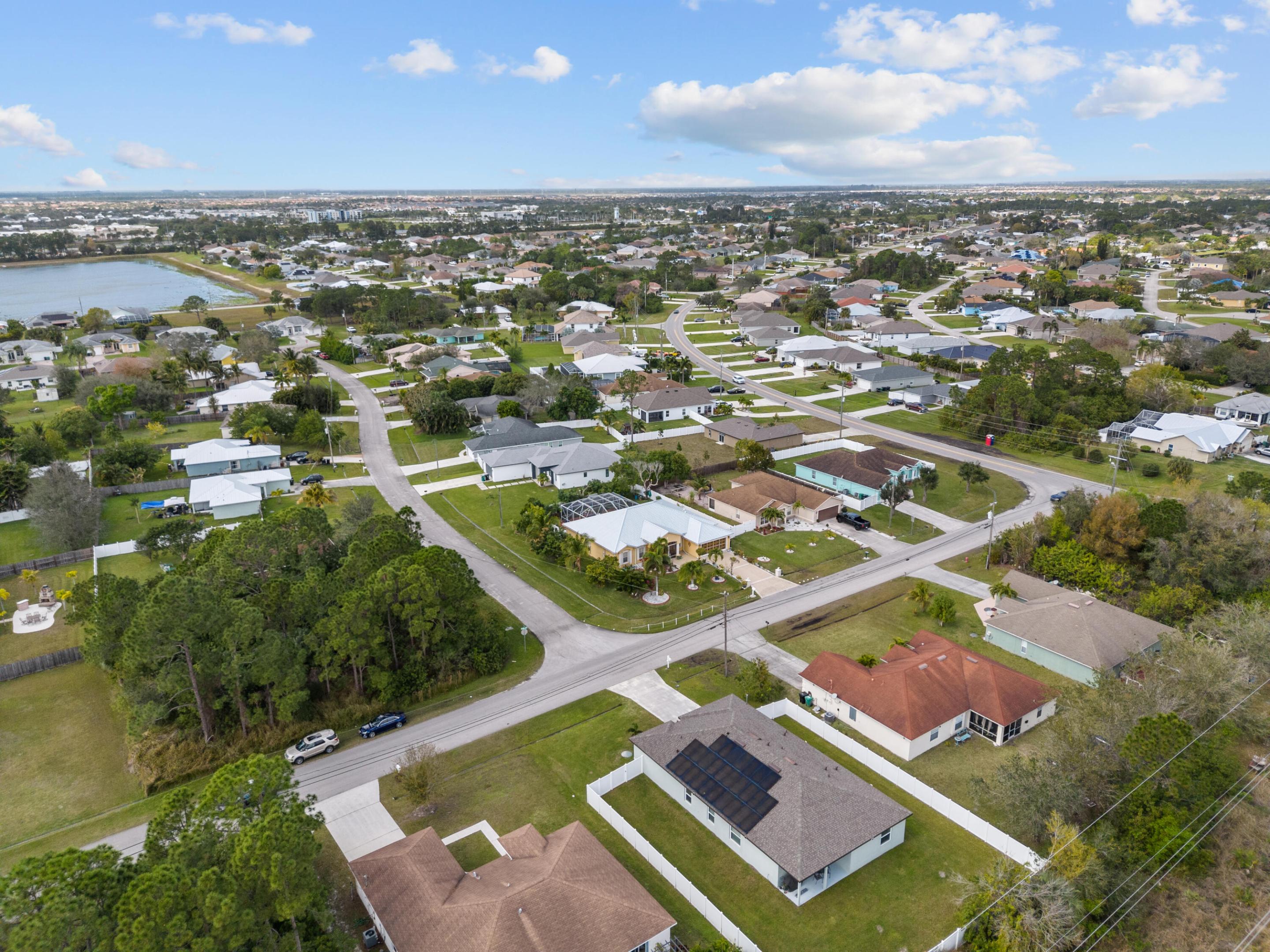 2431 SW Brescia Street