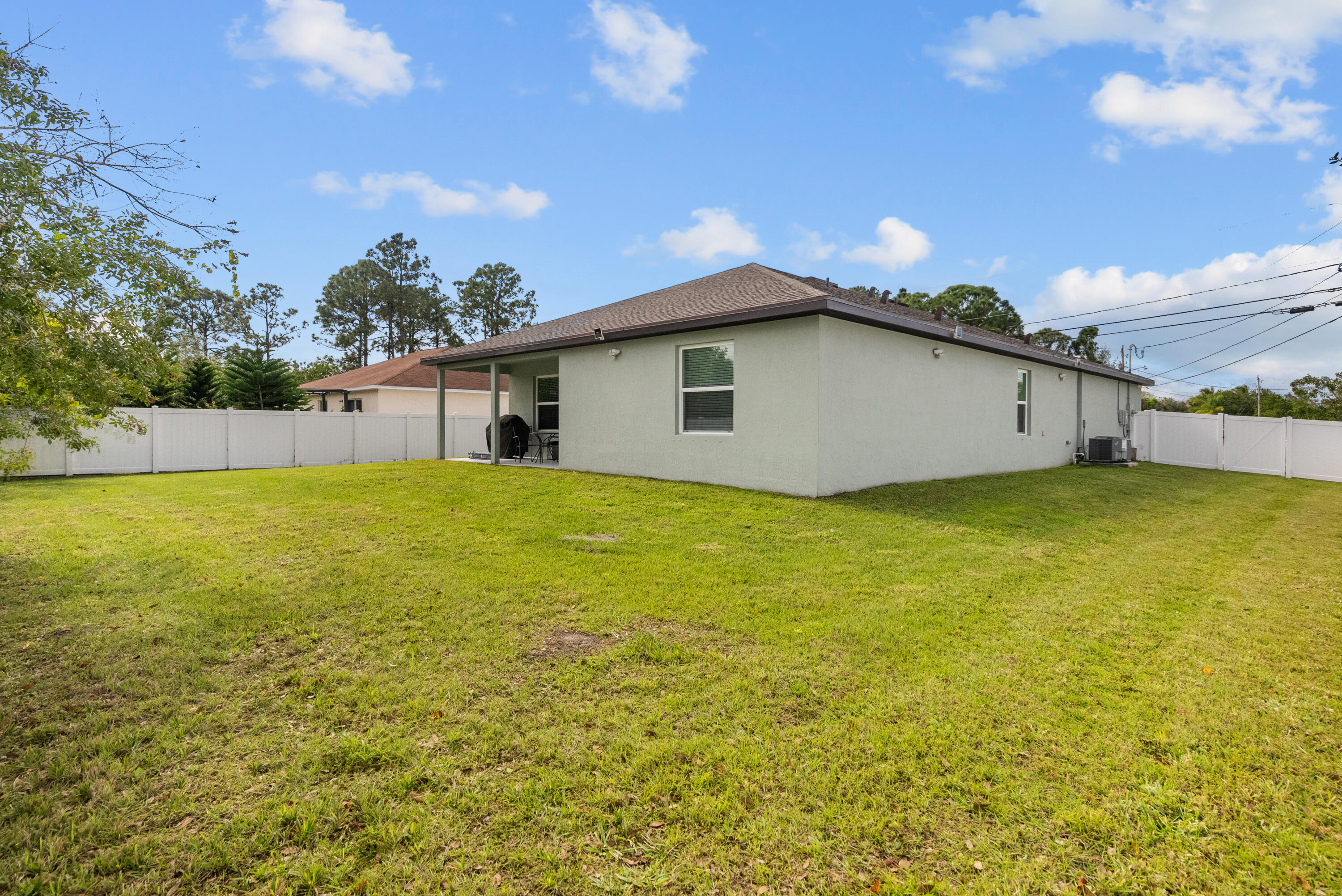 2431 SW Brescia Street