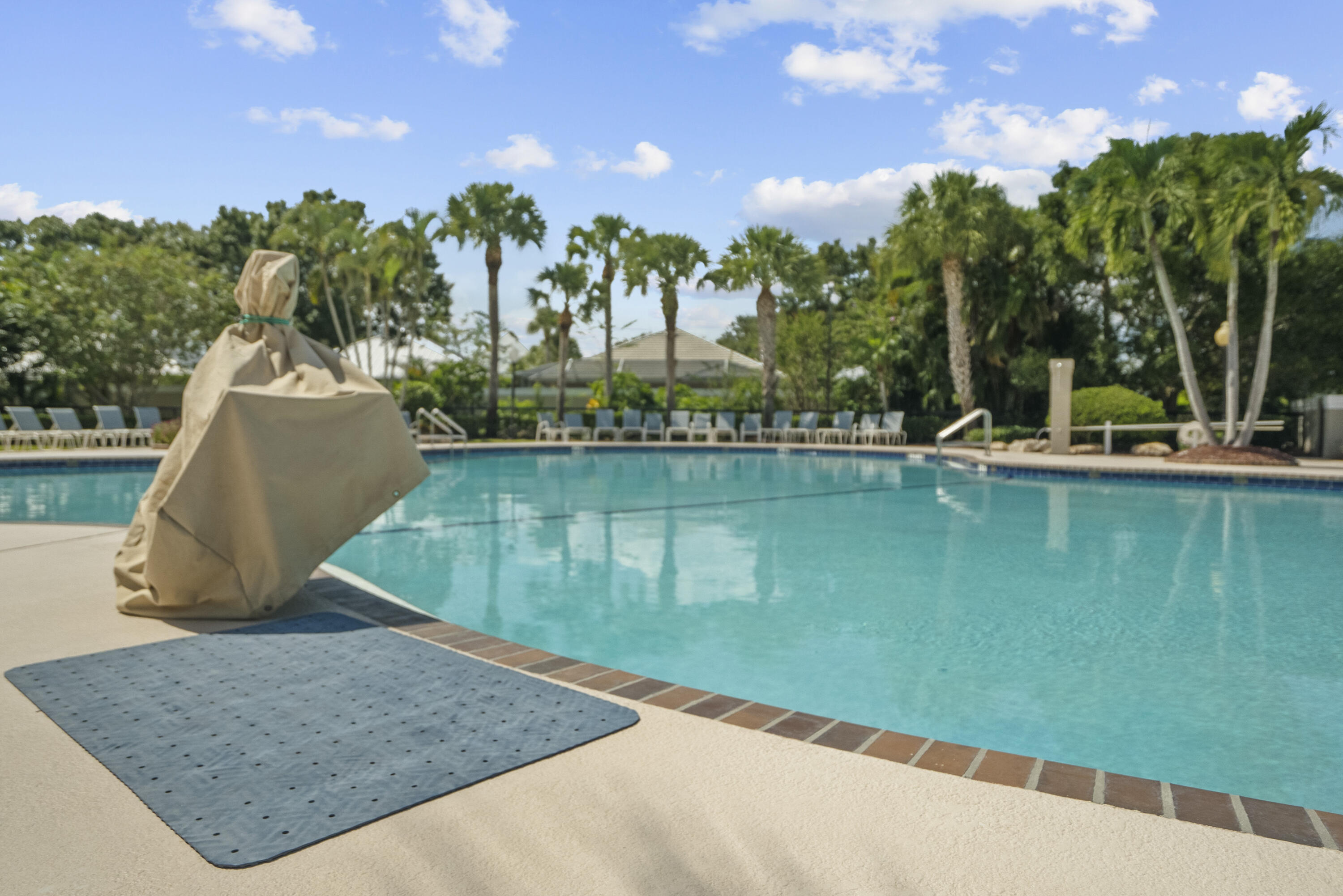 1599 SW Springfield Court