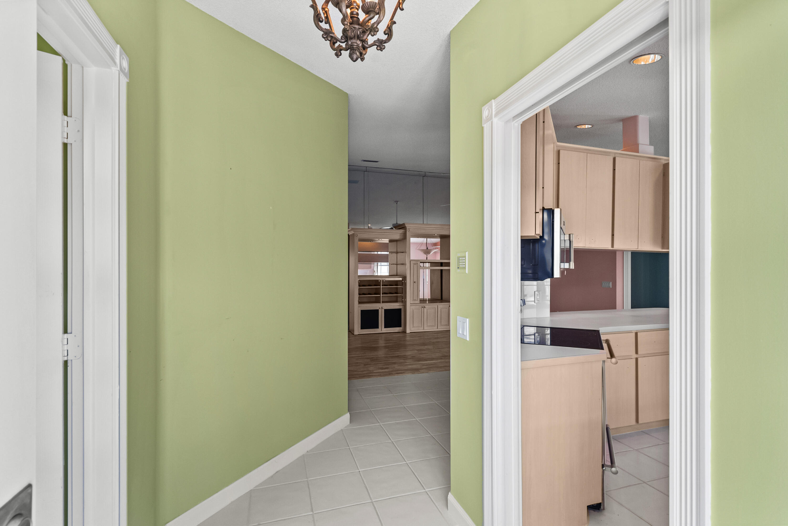 1599 SW Springfield Court