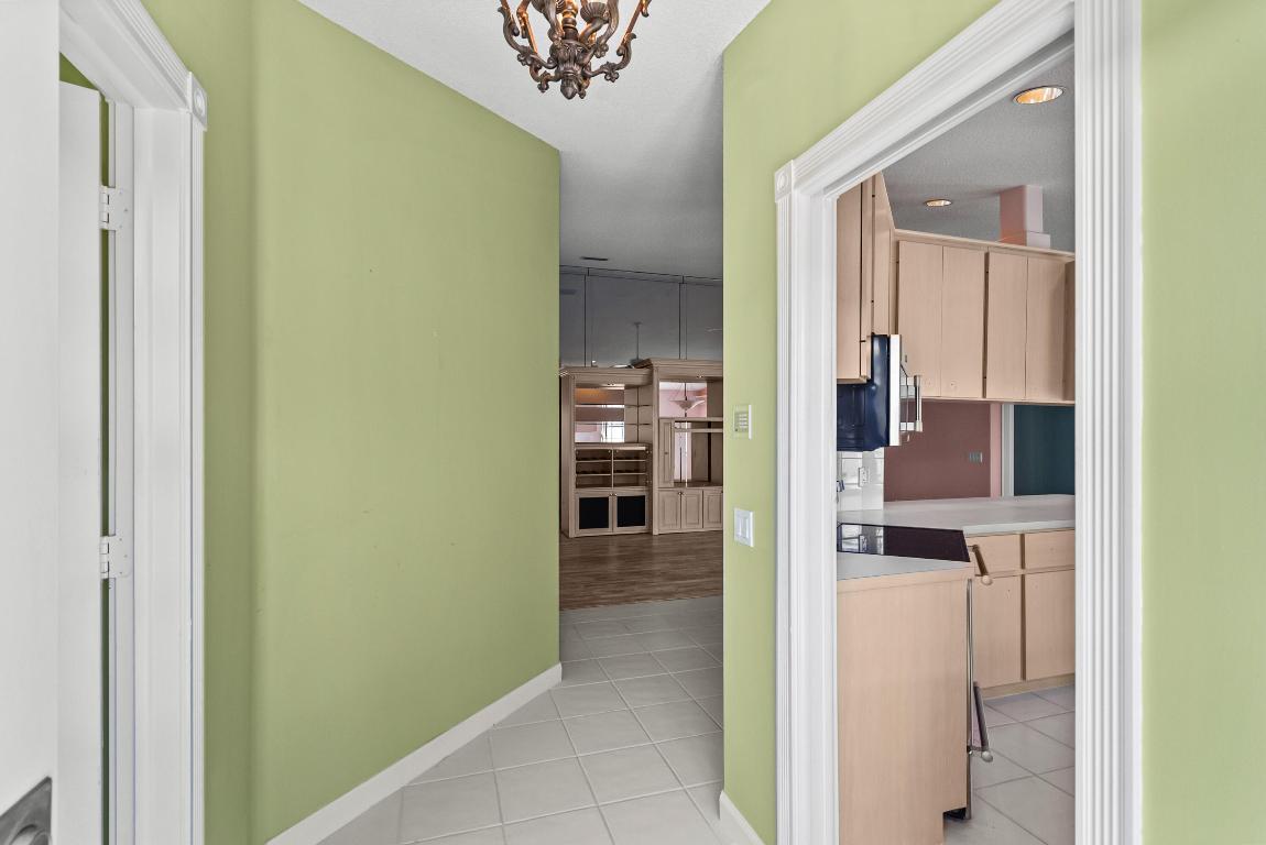 1599 SW Springfield Court