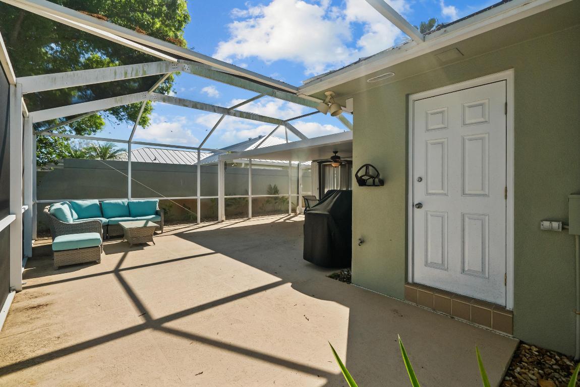 1599 SW Springfield Court