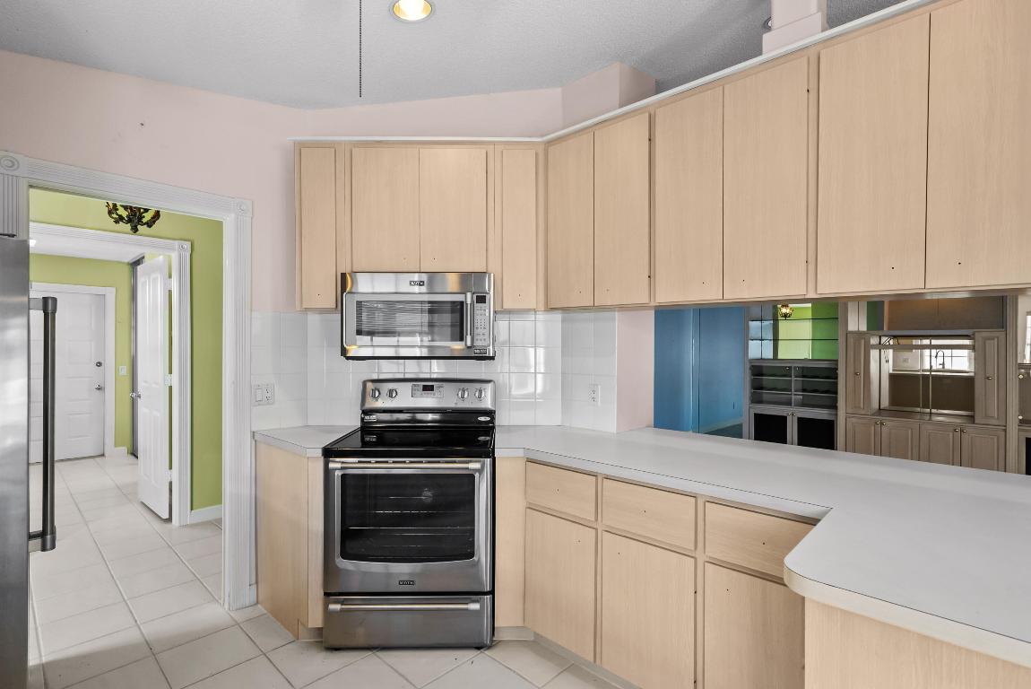 1599 SW Springfield Court