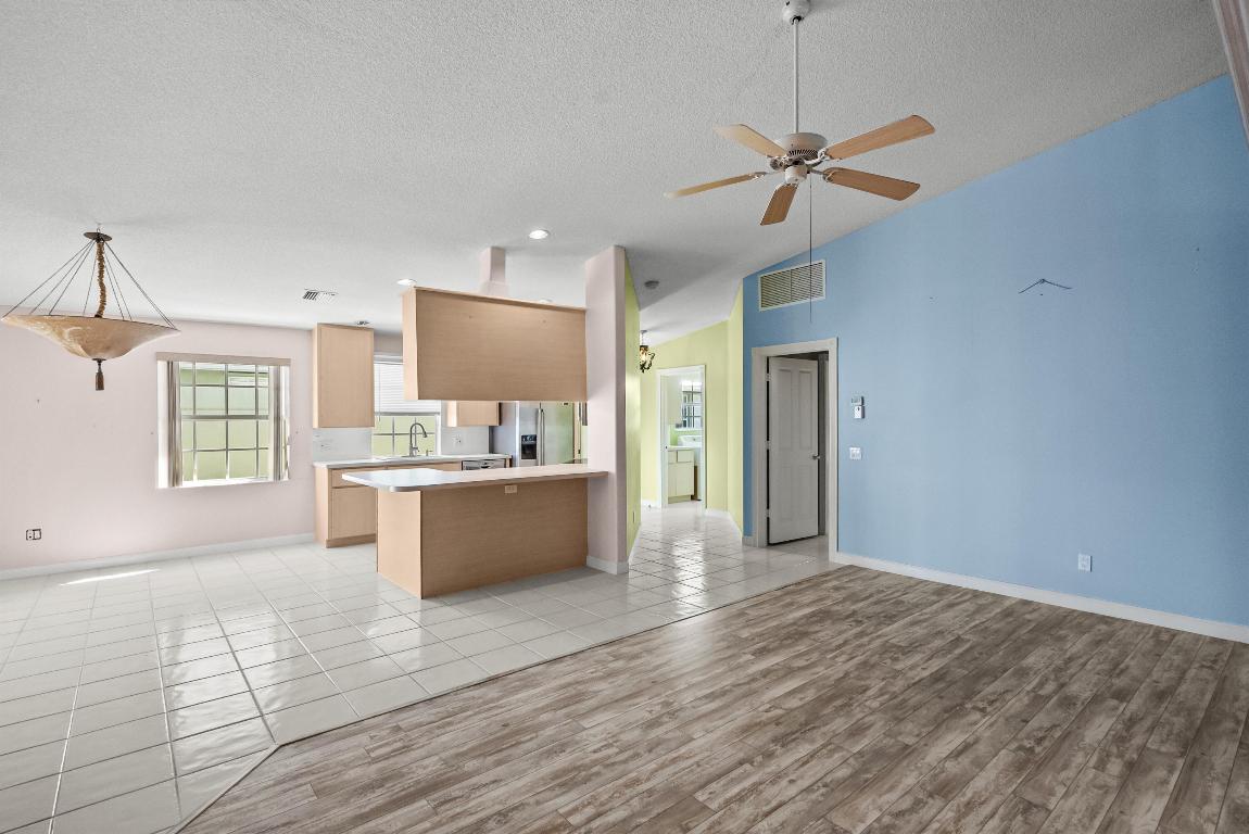 1599 SW Springfield Court