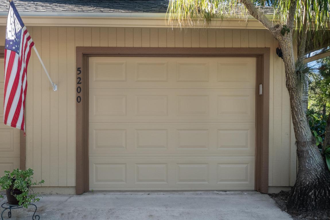 5200 SE Schooner Oaks Way