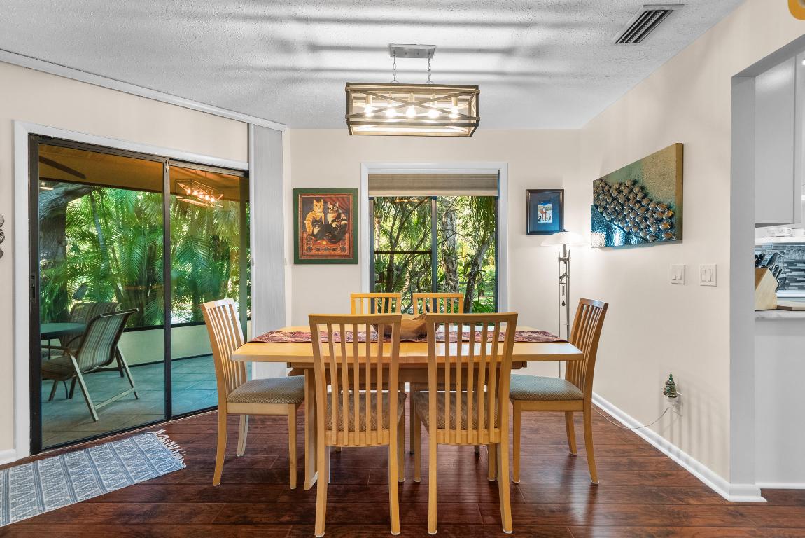 5200 SE Schooner Oaks Way