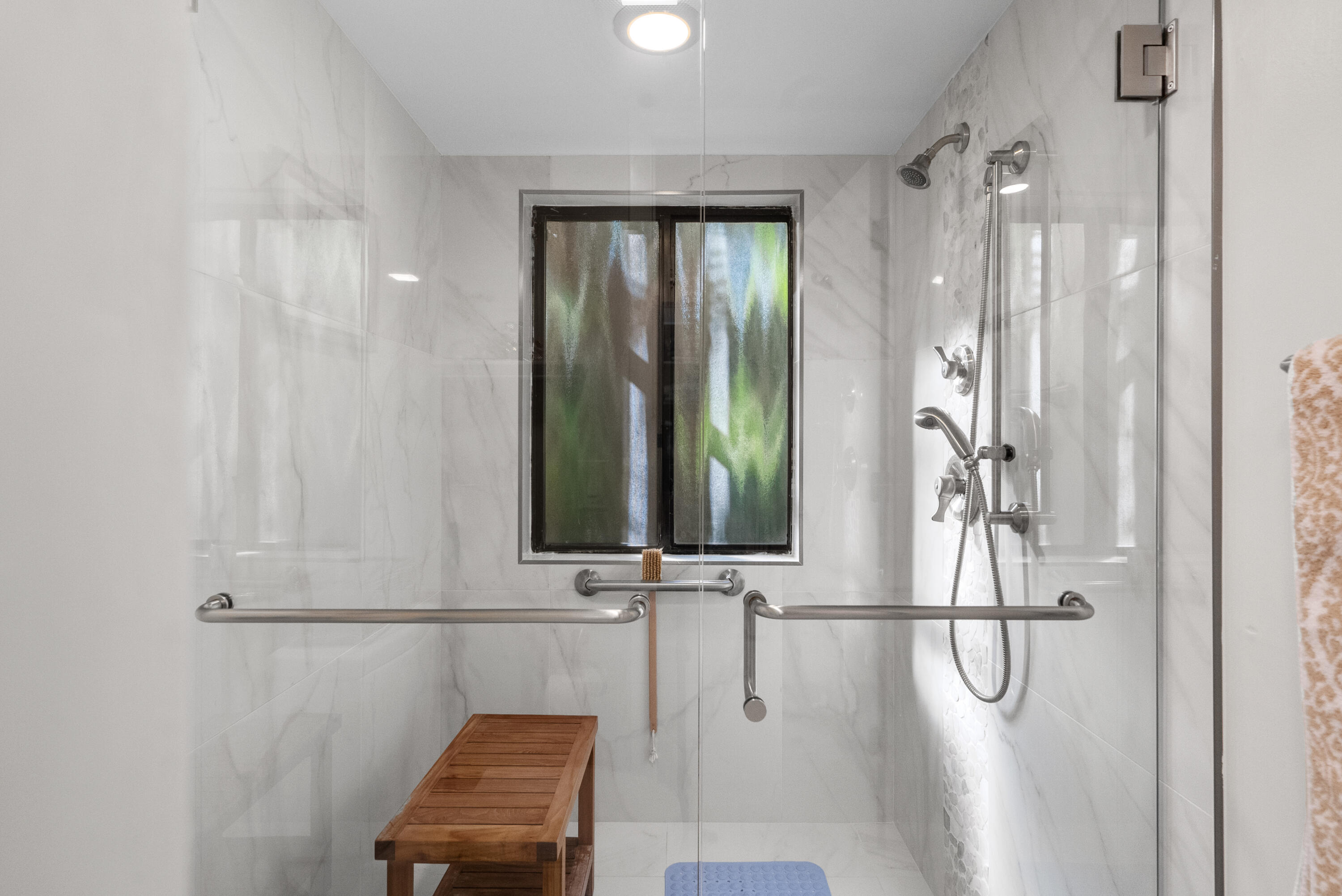 5200 SE Schooner Oaks Way