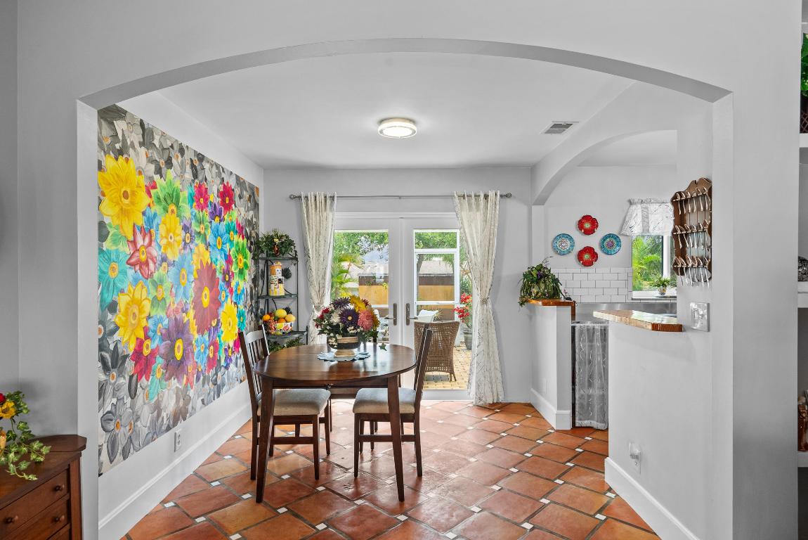 8711 SE Eagle Avenue