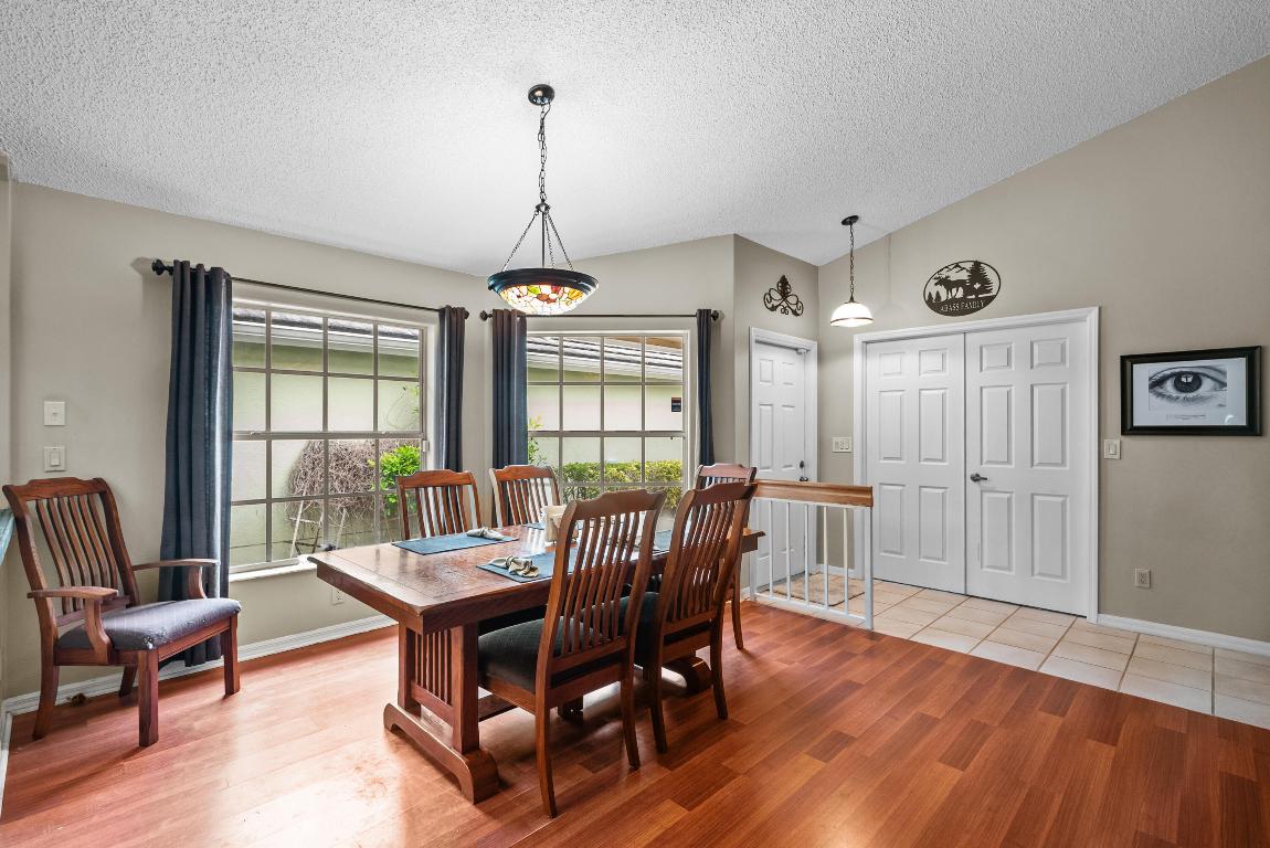 2089 SW Olympic Club Terrace