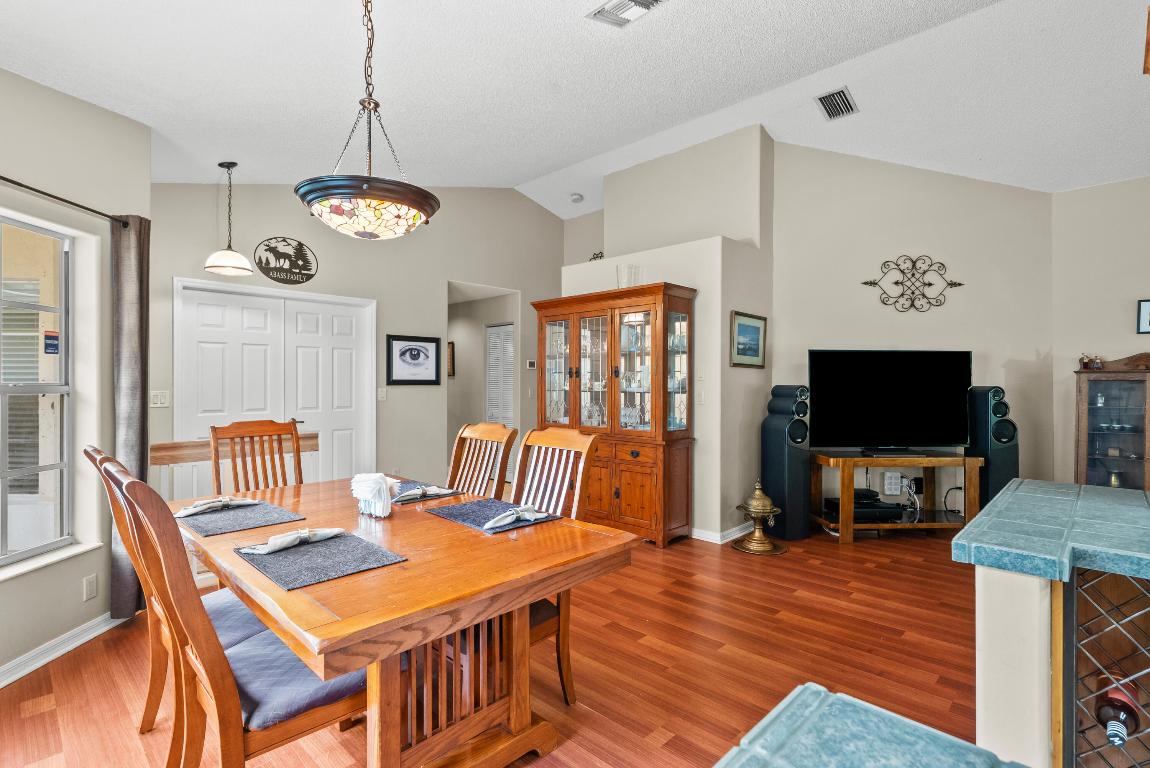 2089 SW Olympic Club Terrace