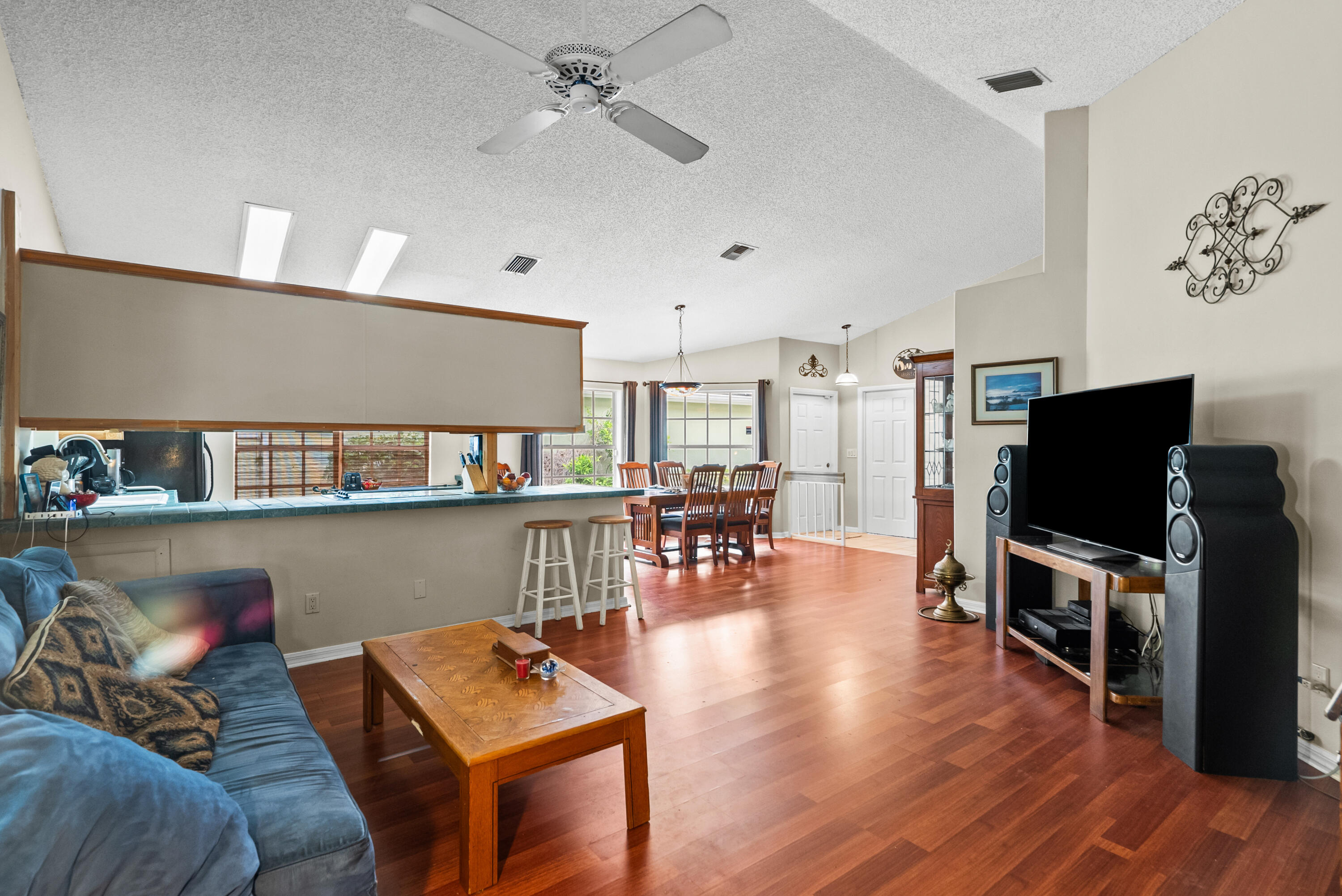 2089 SW Olympic Club Terrace