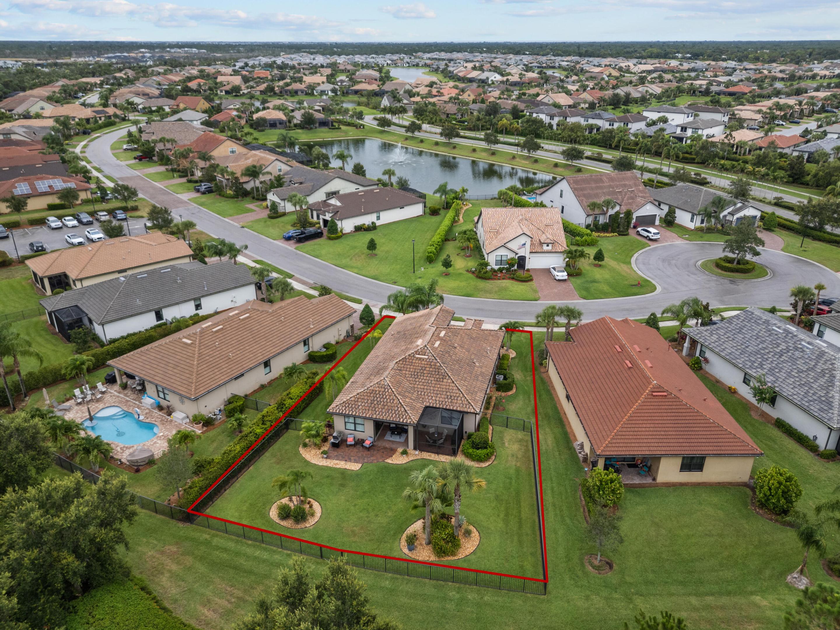 453 SE Bancroft Court