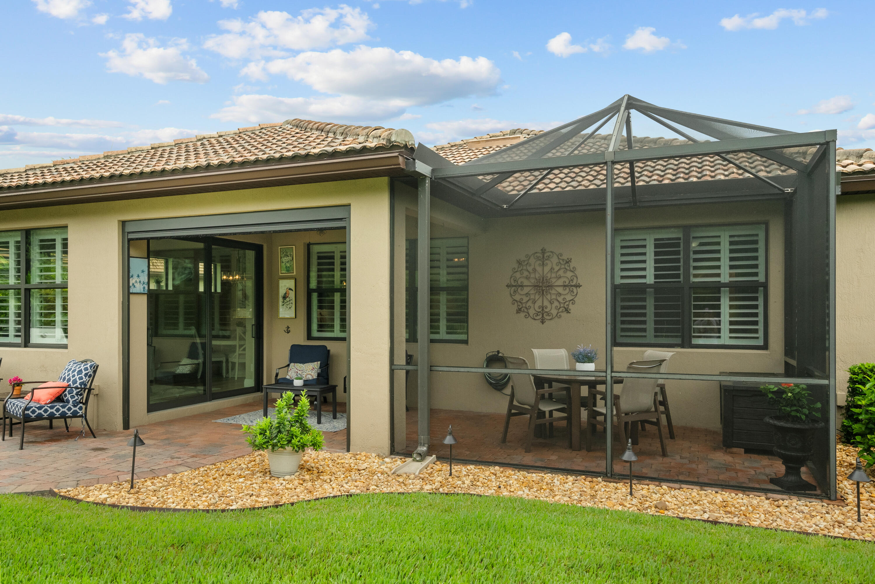 453 SE Bancroft Court