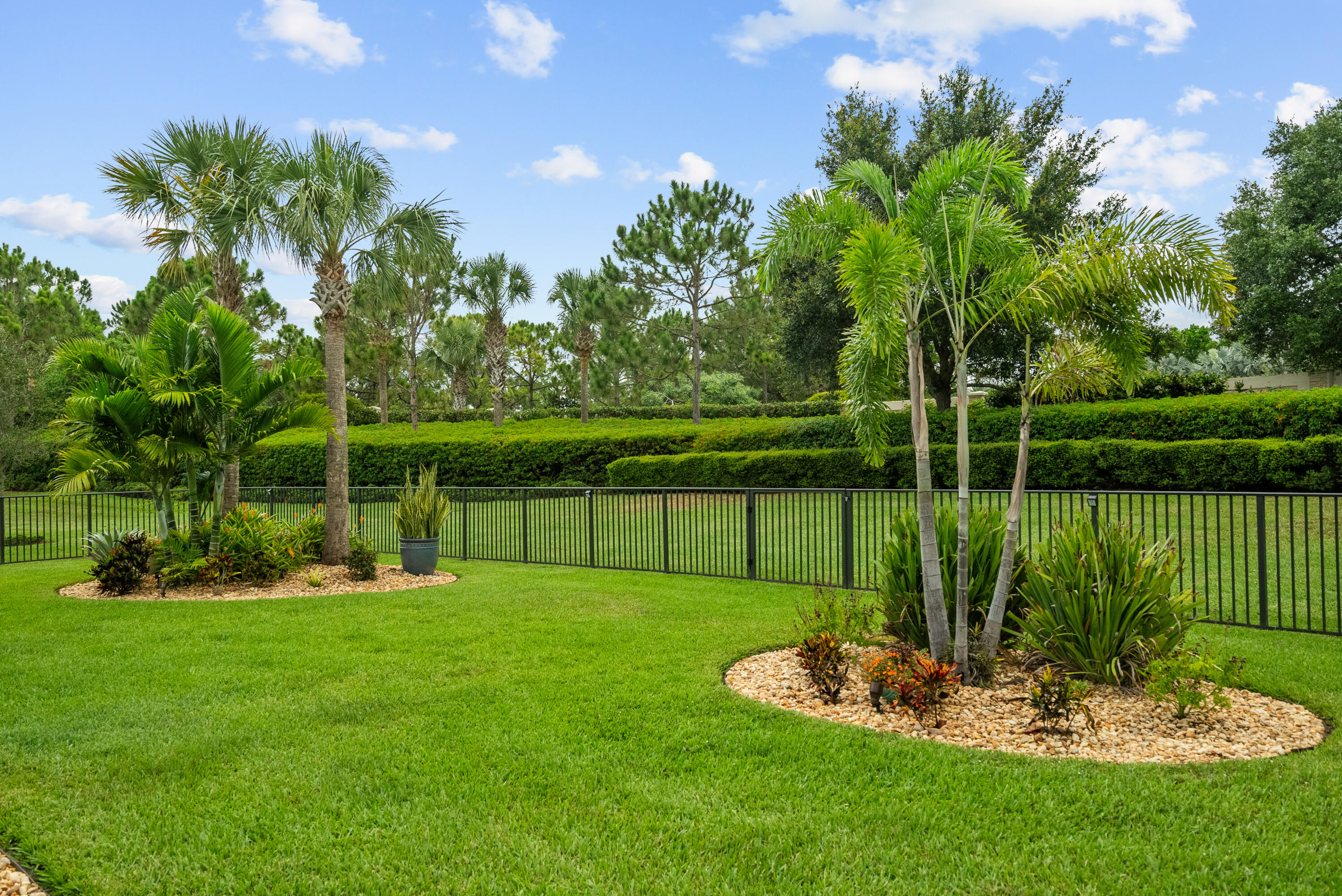 453 SE Bancroft Court