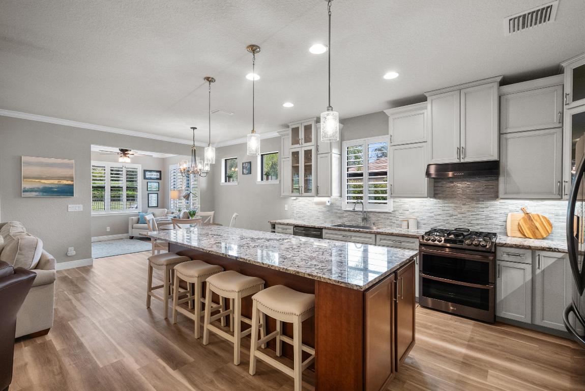 453 SE Bancroft Court