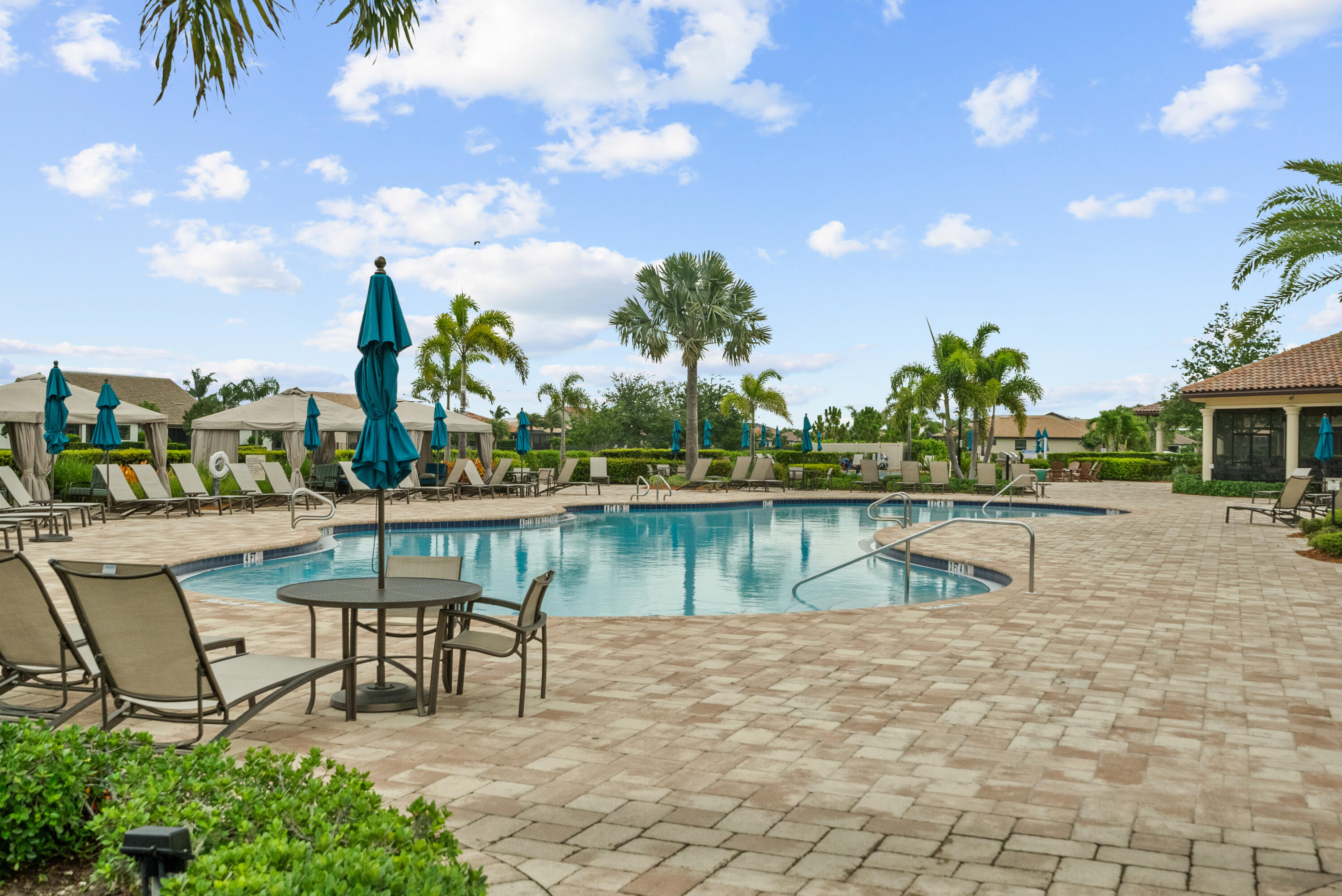 453 SE Bancroft Court