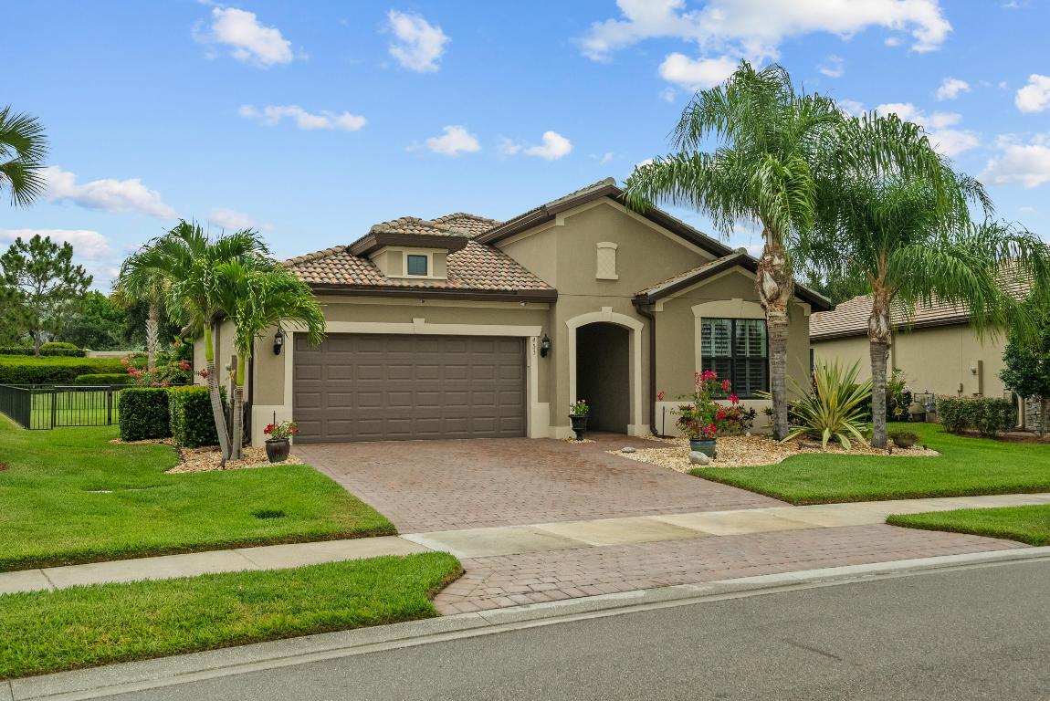 453 SE Bancroft Court