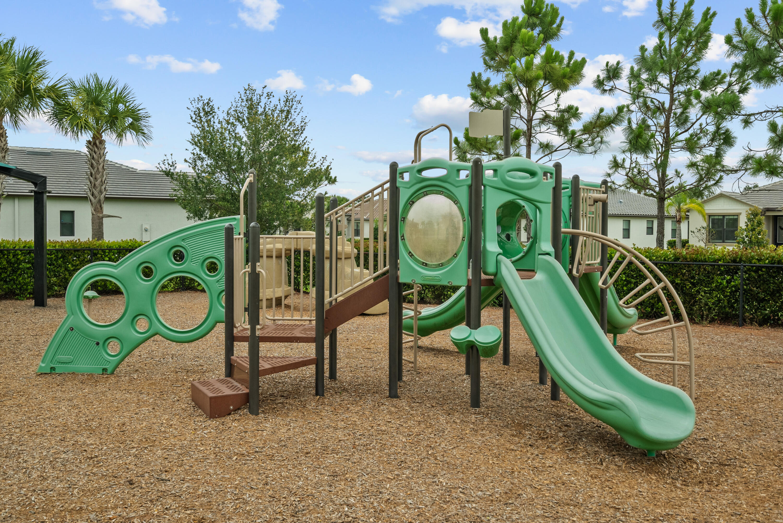 453 SE Bancroft Court