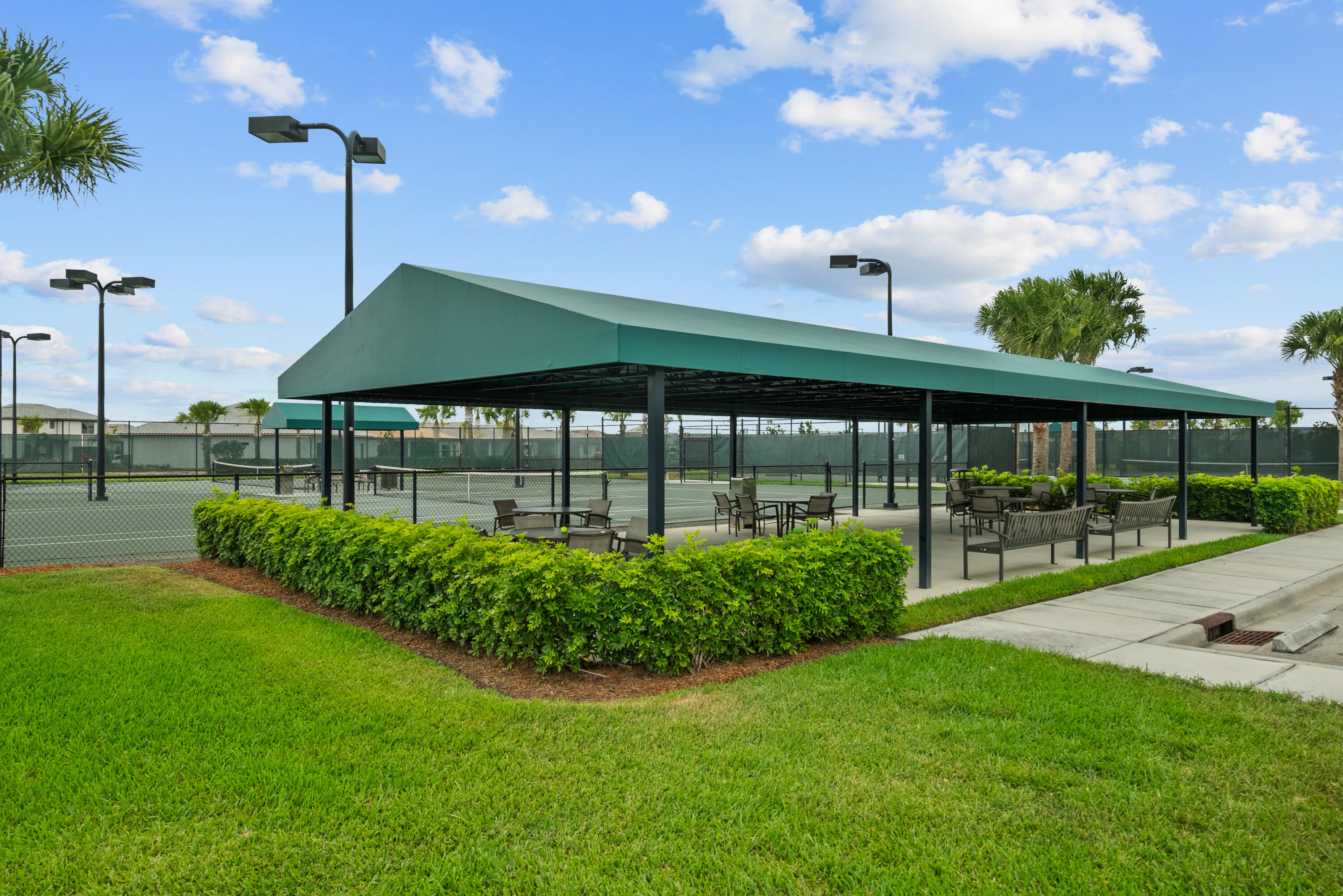 453 SE Bancroft Court