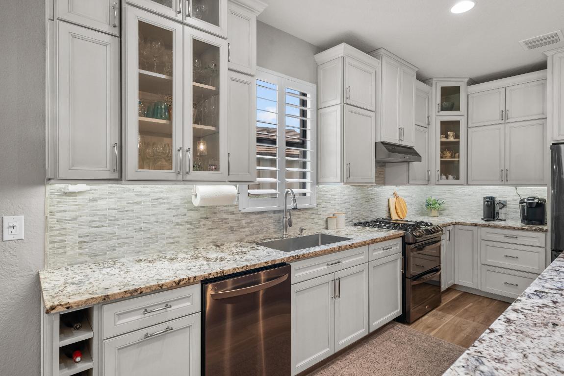 453 SE Bancroft Court