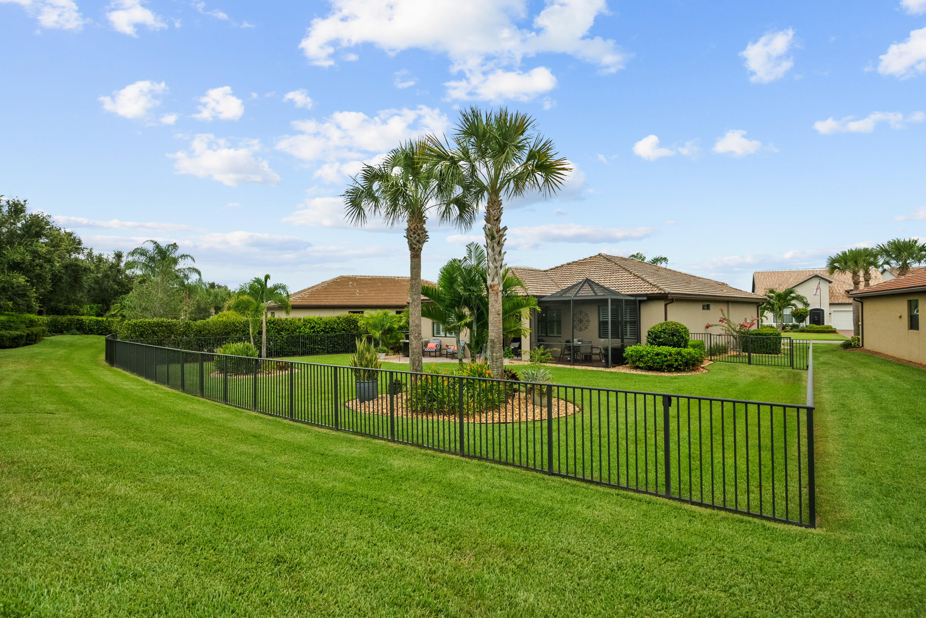 453 SE Bancroft Court