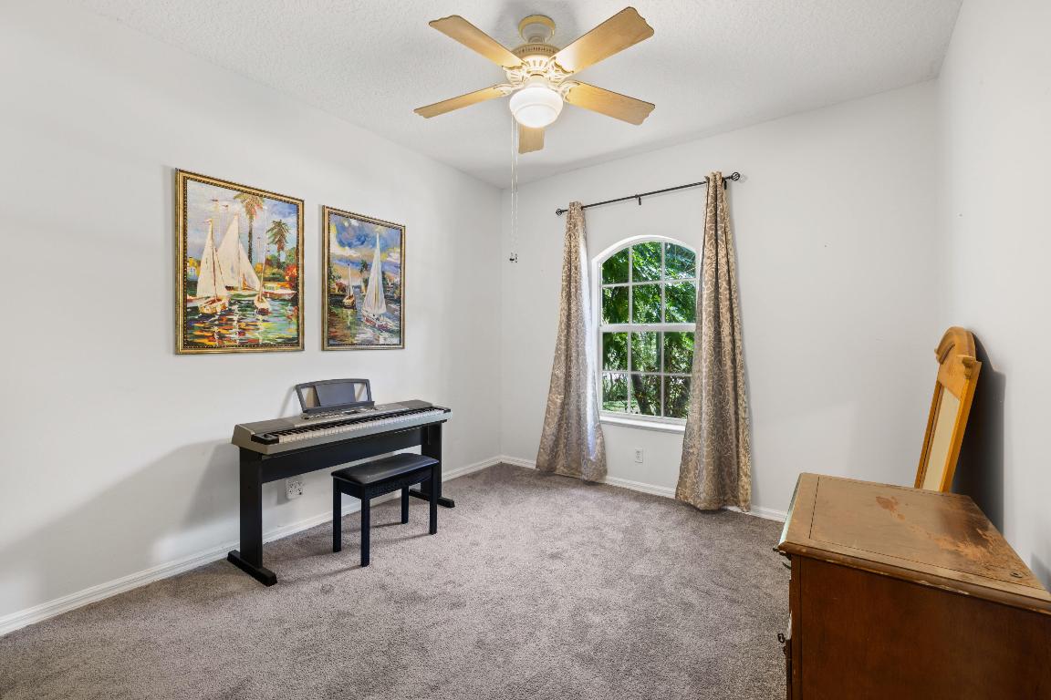 2409 SE Rival Avenue