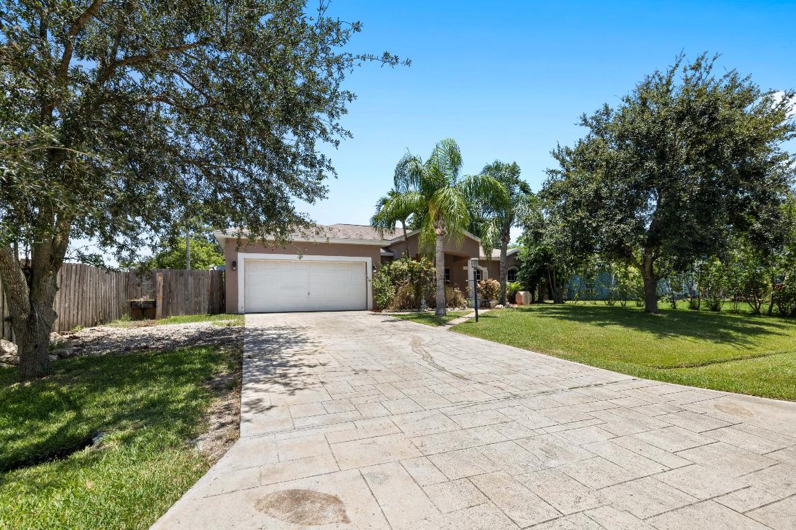 2409 SE Rival Avenue