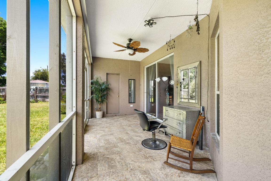 2409 SE Rival Avenue