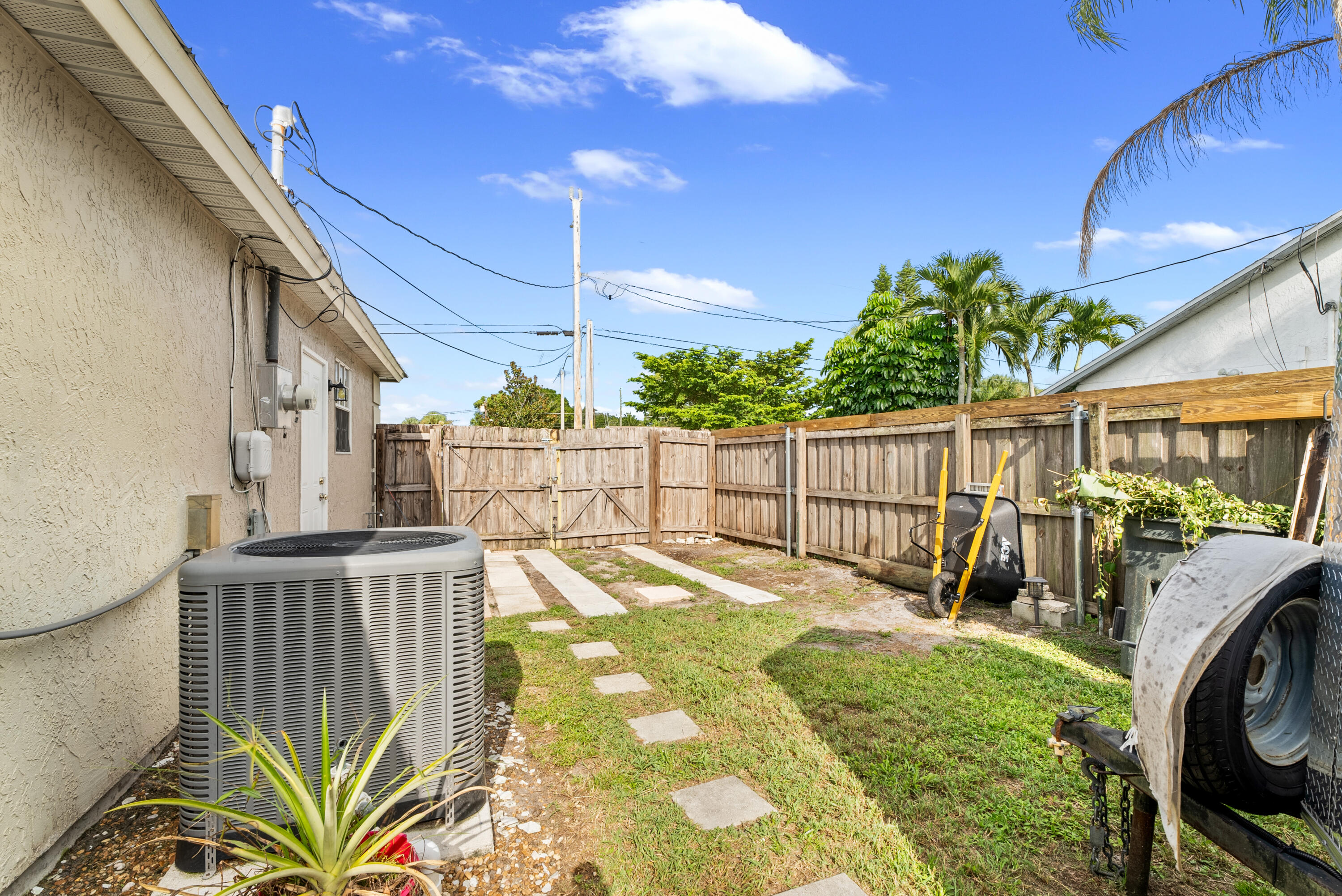 117 NE Naranja Avenue