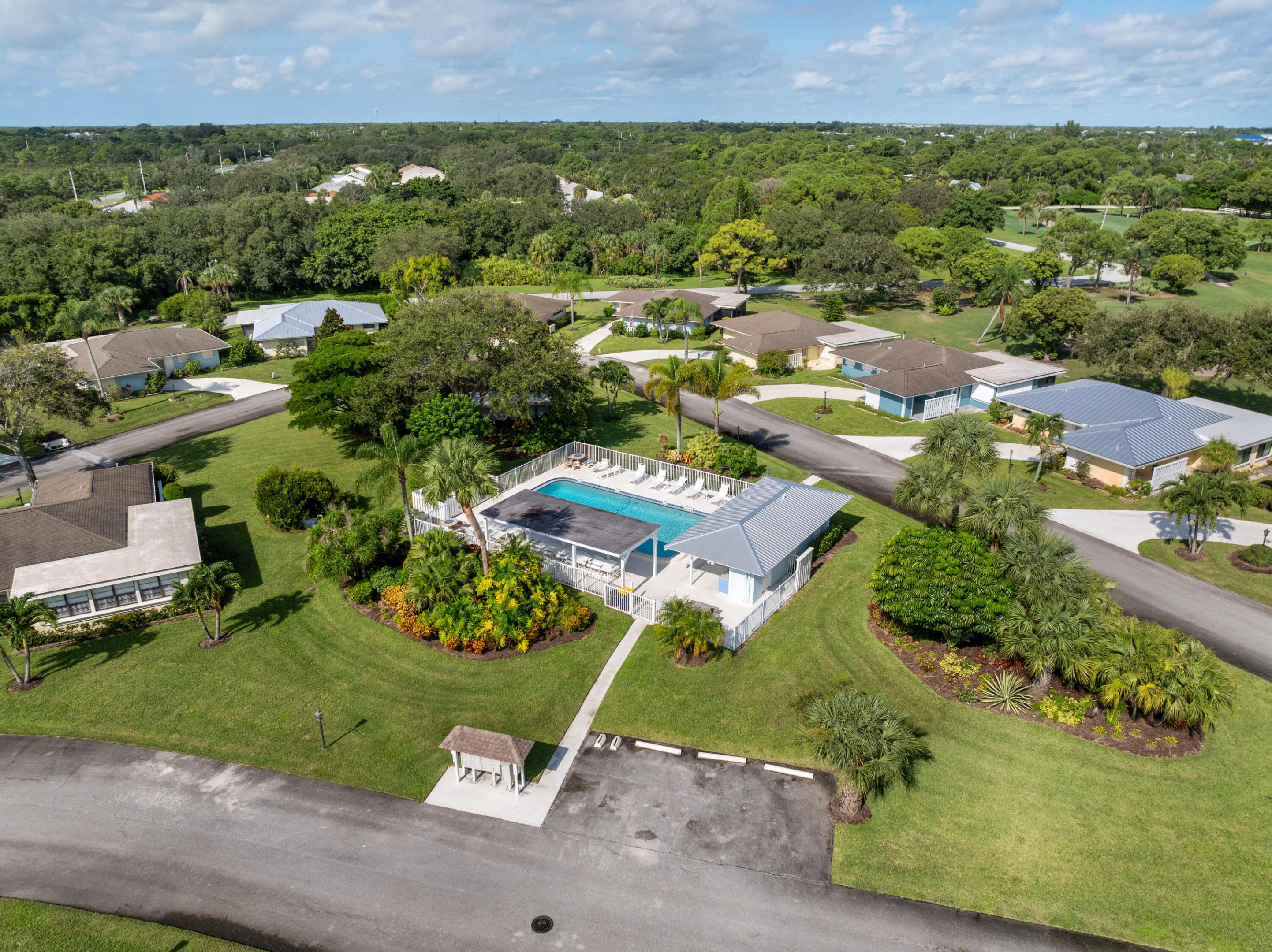 5233 SE Sea Island Way