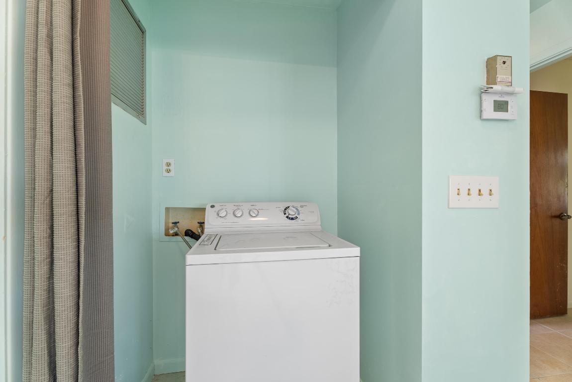 5233 SE Sea Island Way