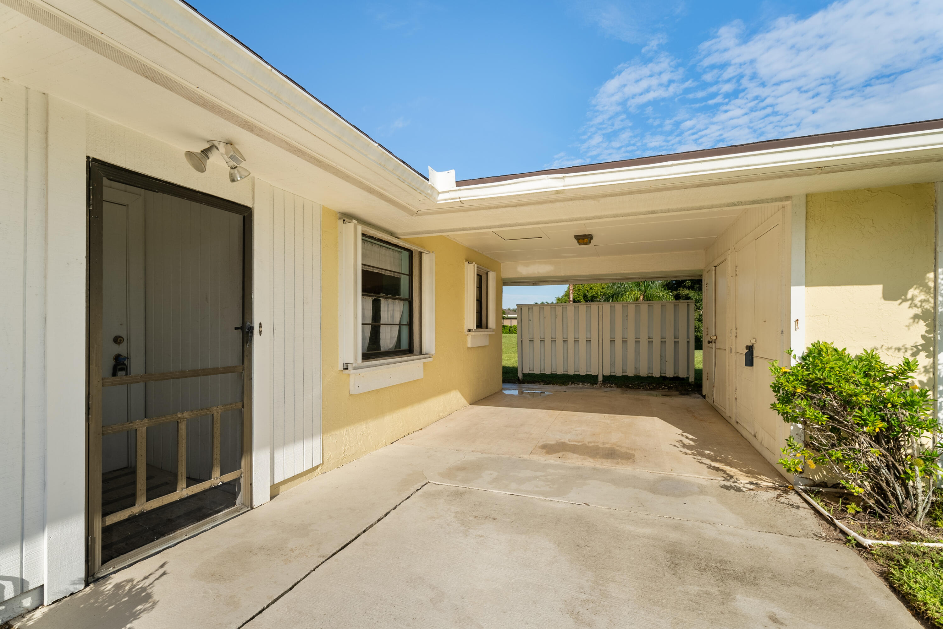 5233 SE Sea Island Way