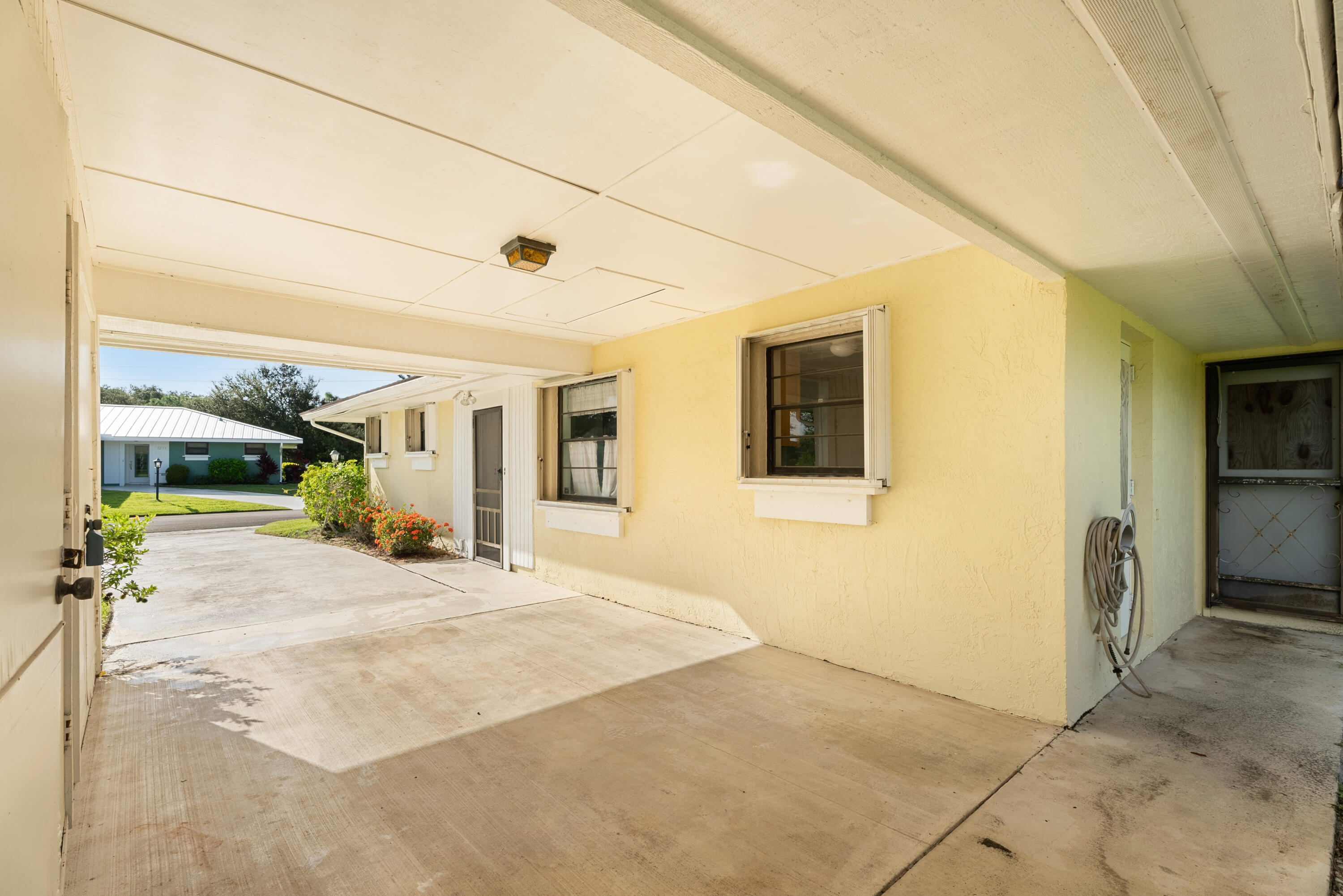 5233 SE Sea Island Way