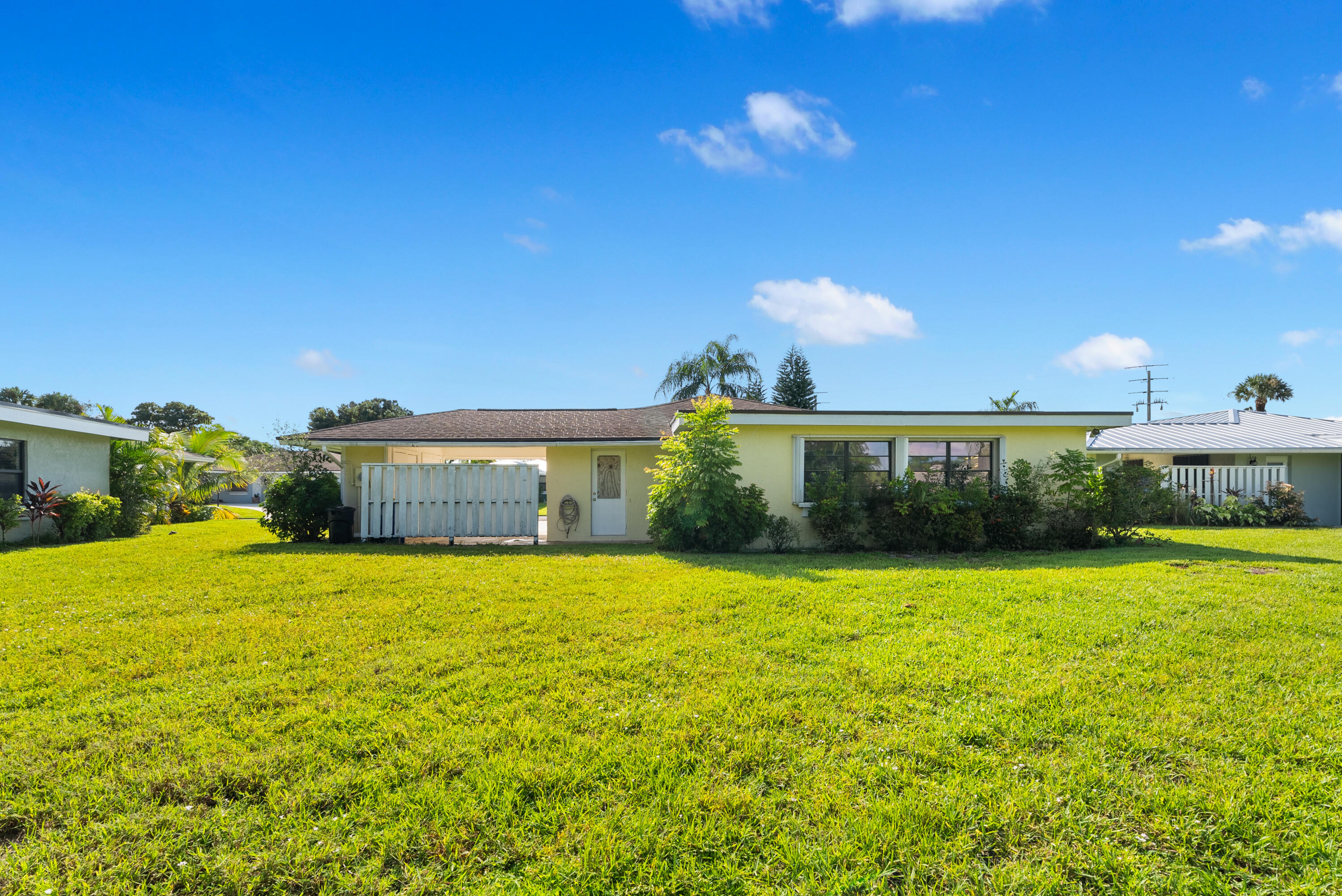 5233 SE Sea Island Way