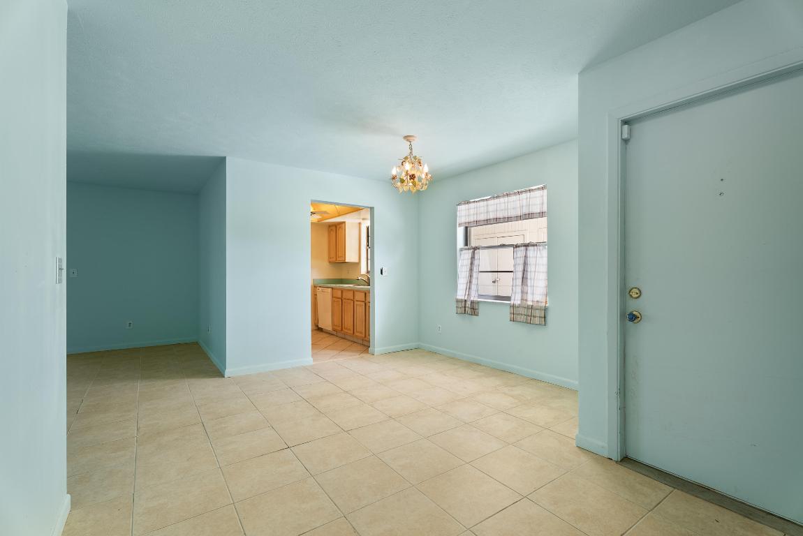 5233 SE Sea Island Way