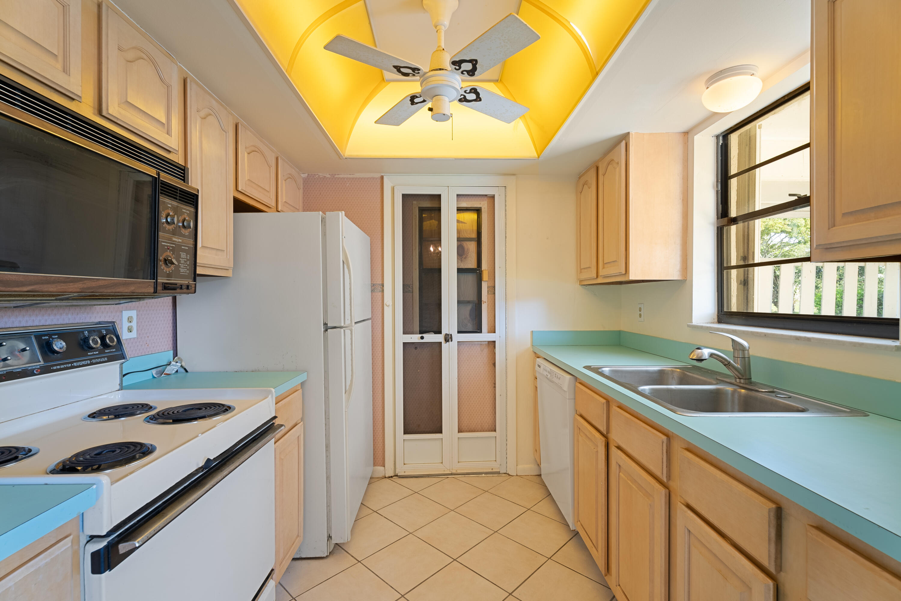 5233 SE Sea Island Way