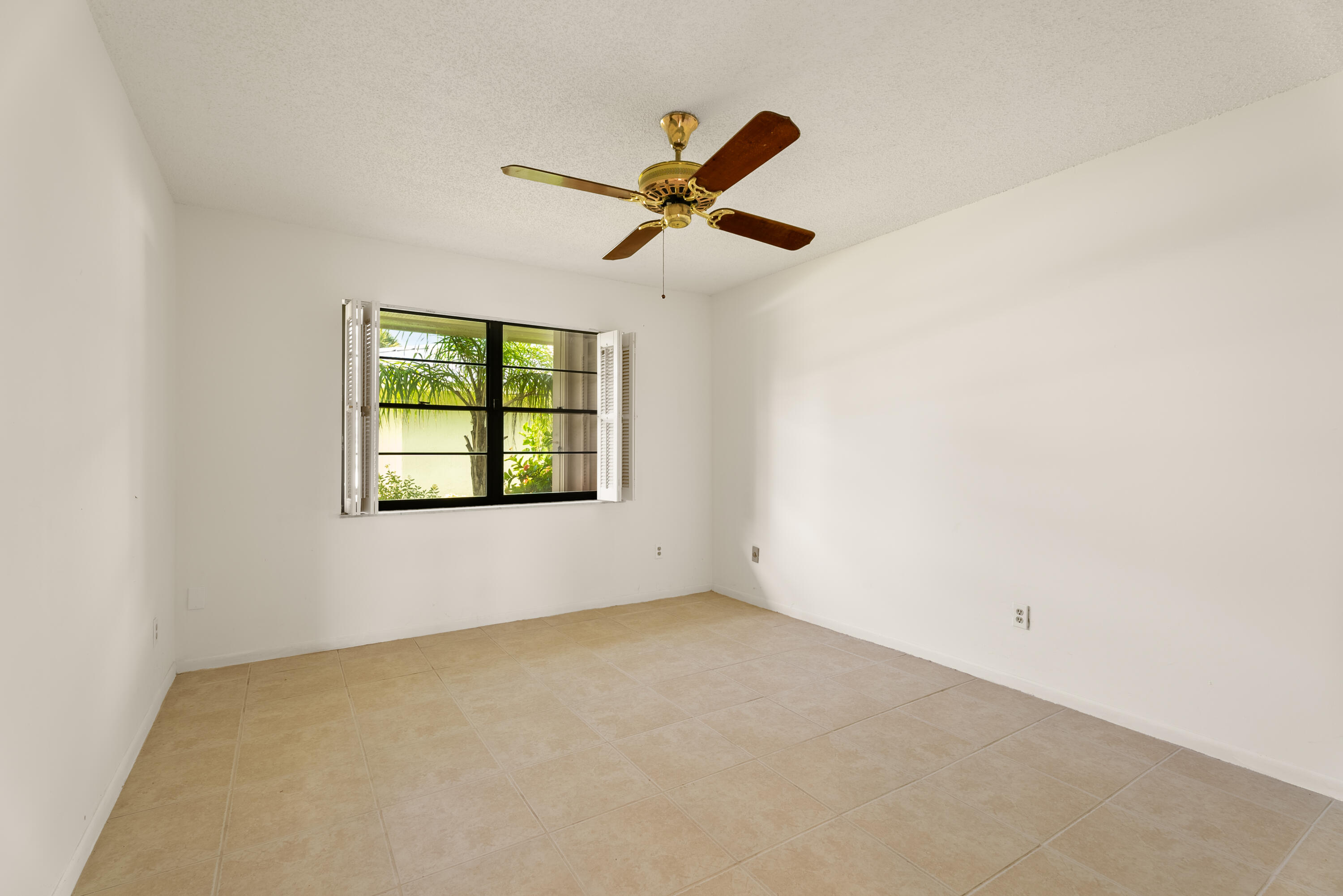 5233 SE Sea Island Way