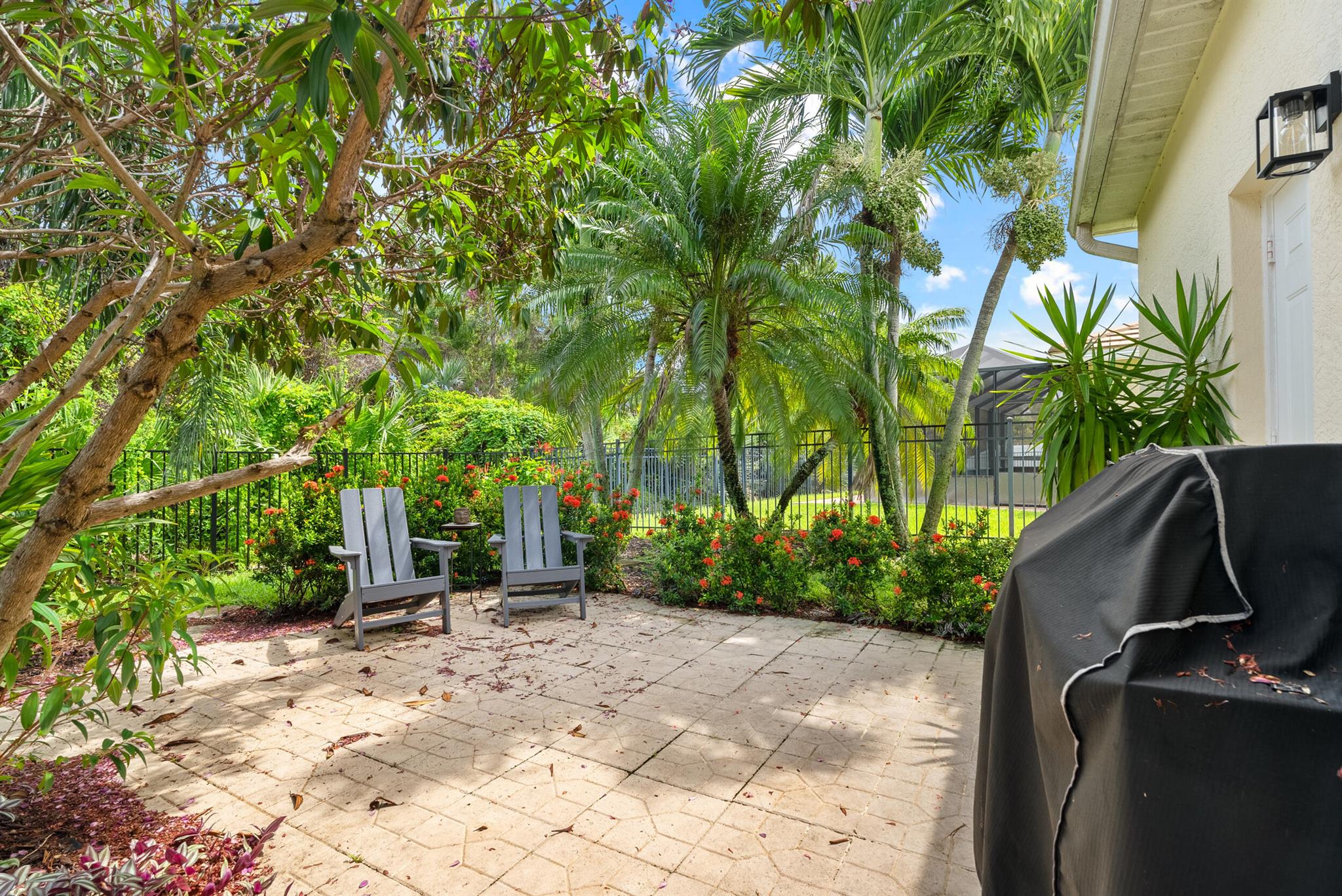 453 NW Sunflower Place