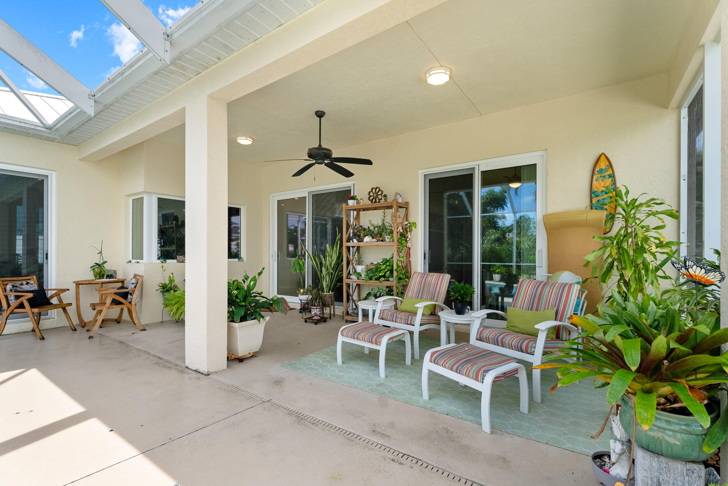 453 NW Sunflower Place