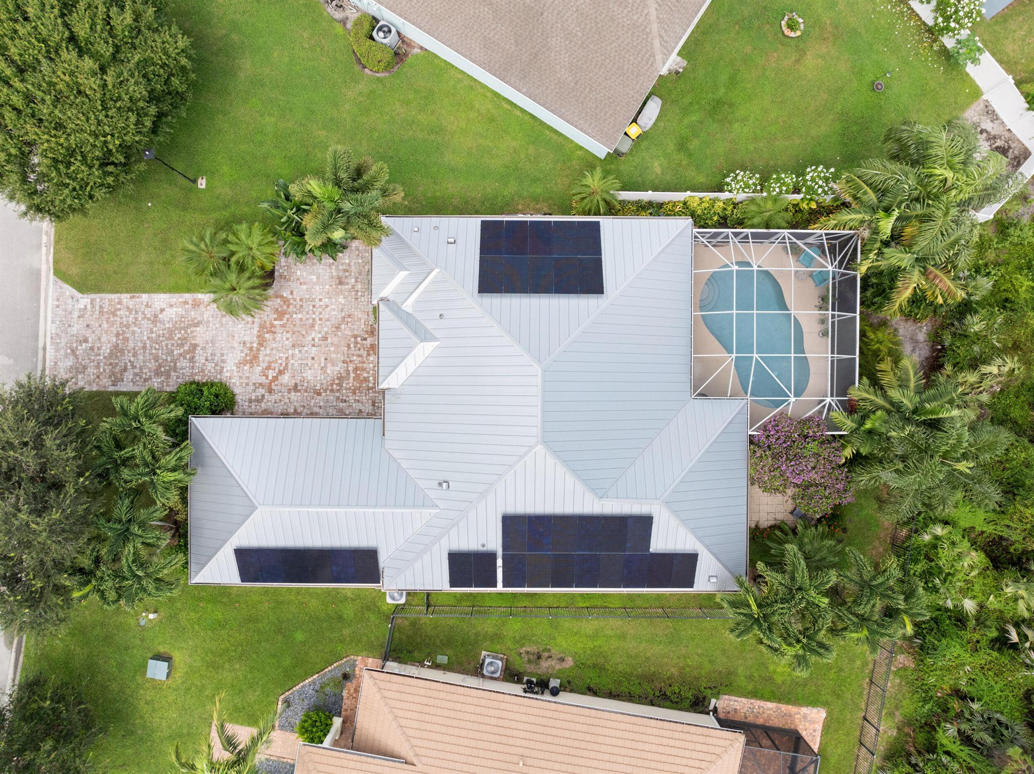 453 NW Sunflower Place