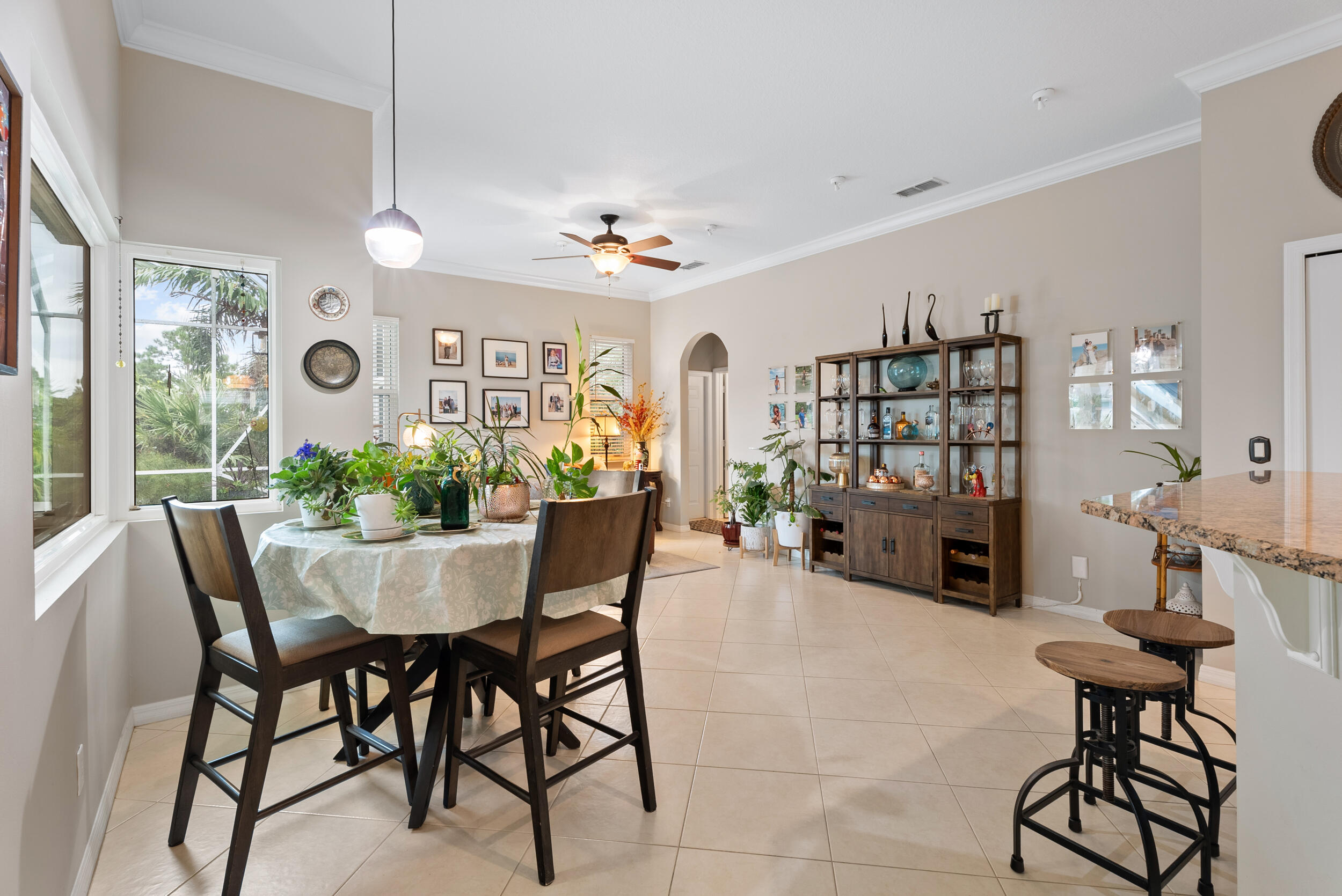 453 NW Sunflower Place