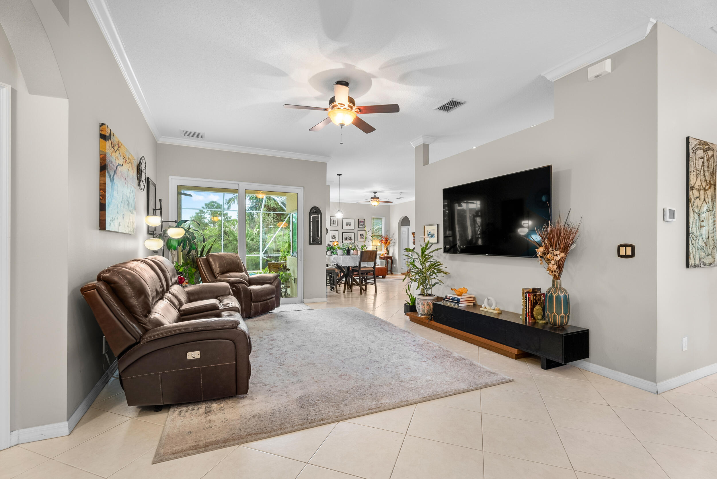 453 NW Sunflower Place